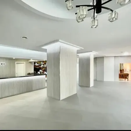 Acogedor Con Vistas Al Mar Y Montana Torremolinos