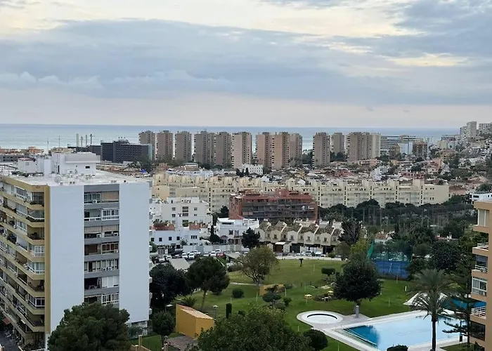 Acogedor Con Vistas Al Mar Y Montana Torremolinos