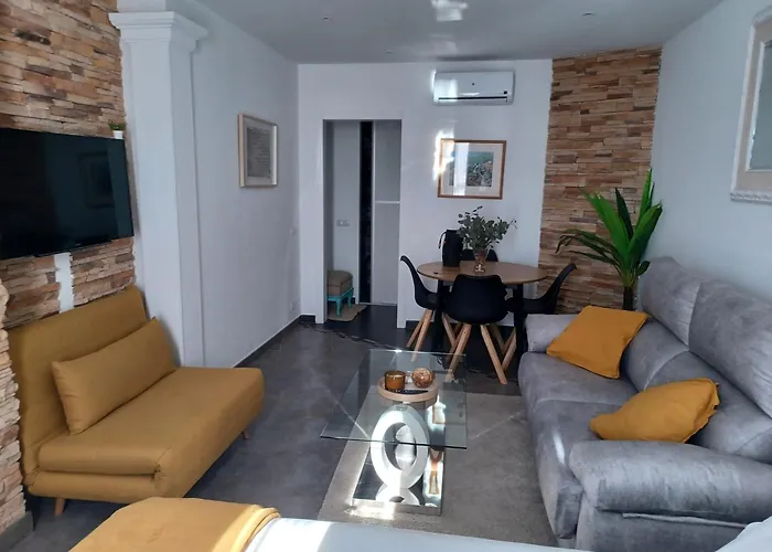 Acogedor Con Vistas Al Mar Y Montana Apartament Torremolinos